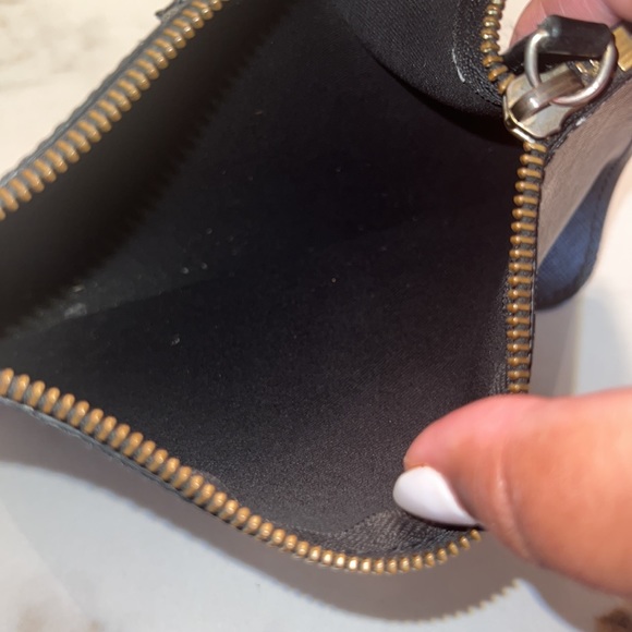 ๐ฃSOLD๐ฃ GIVENCHY Textured Coated Canvas Rottweiler Print Small Pouch Black - Picture 6 of 10